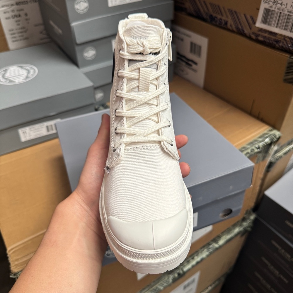 Palladium Pallabase Twill Leather Sneaker
Boots White S48 96907-116 - Picture 3 of 7